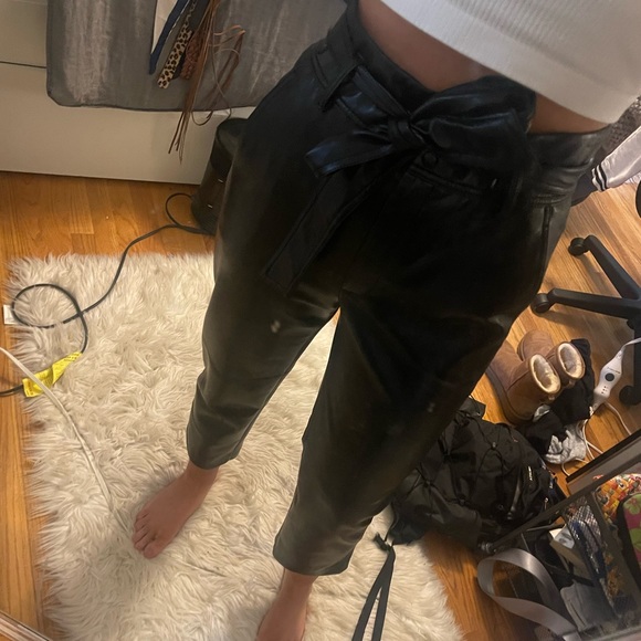 ARITZIA Wilfred High-Tied Leather Pants Paper-bag style size 8 - Picture 4 of 8
